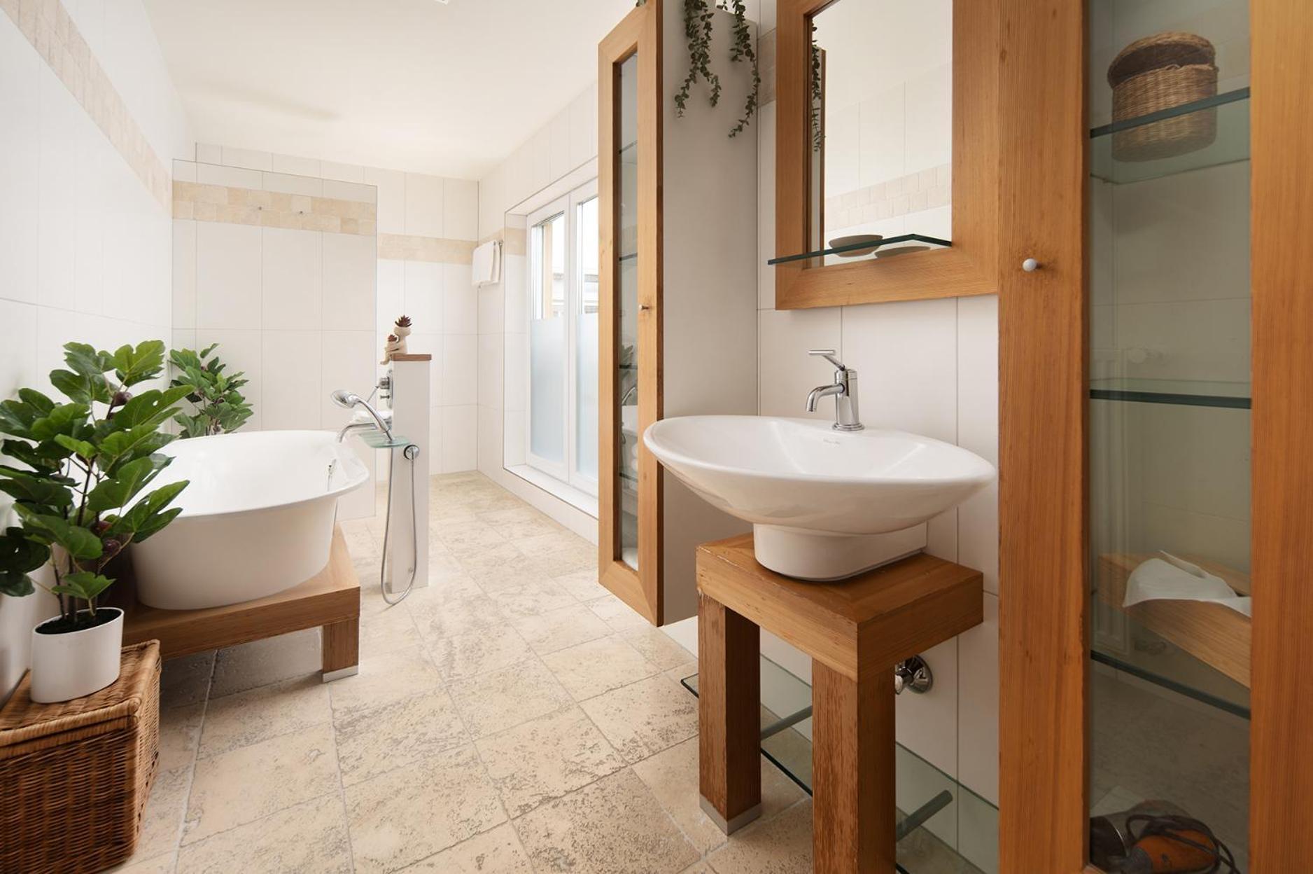 Hotel Vier Jahreszeiten An Der Therme & Kliniken Bad Krozingen Naehe Freiburg & Schwarzwald Ideal Fuer Wellness Kur & Business Ausfluege 24H Check In- Wlan & Parken Gratis 外观 照片