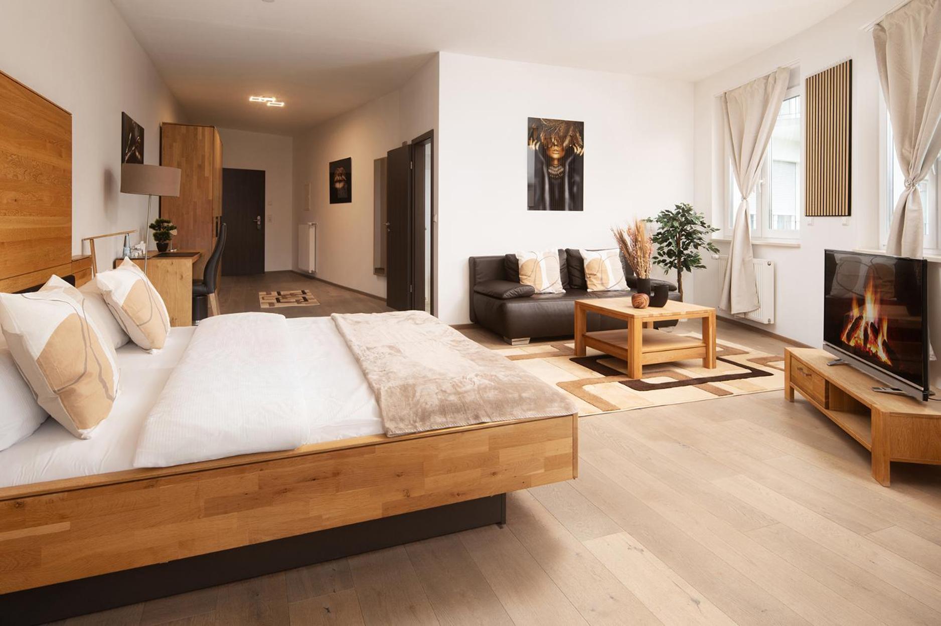 Hotel Vier Jahreszeiten An Der Therme & Kliniken Bad Krozingen Naehe Freiburg & Schwarzwald Ideal Fuer Wellness Kur & Business Ausfluege 24H Check In- Wlan & Parken Gratis 外观 照片