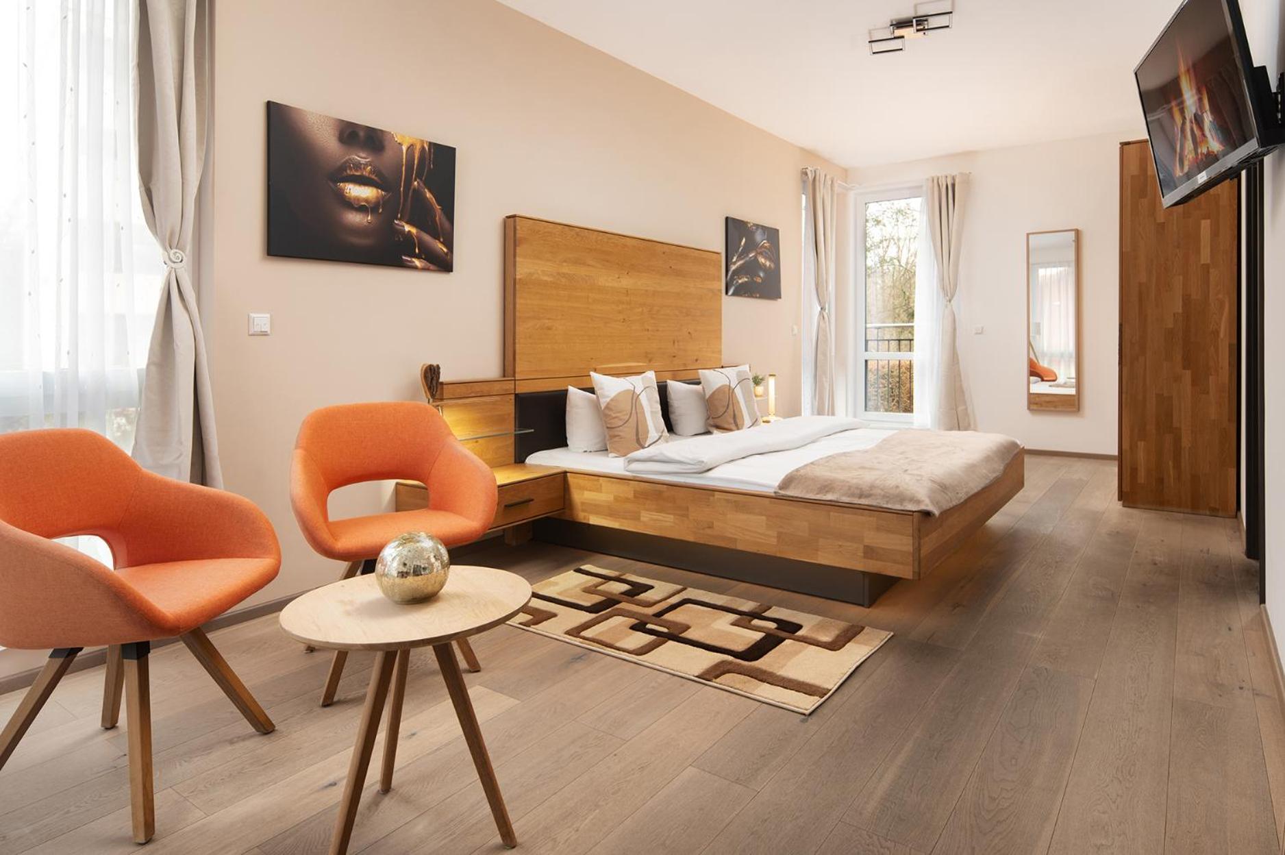 Hotel Vier Jahreszeiten An Der Therme & Kliniken Bad Krozingen Naehe Freiburg & Schwarzwald Ideal Fuer Wellness Kur & Business Ausfluege 24H Check In- Wlan & Parken Gratis 外观 照片