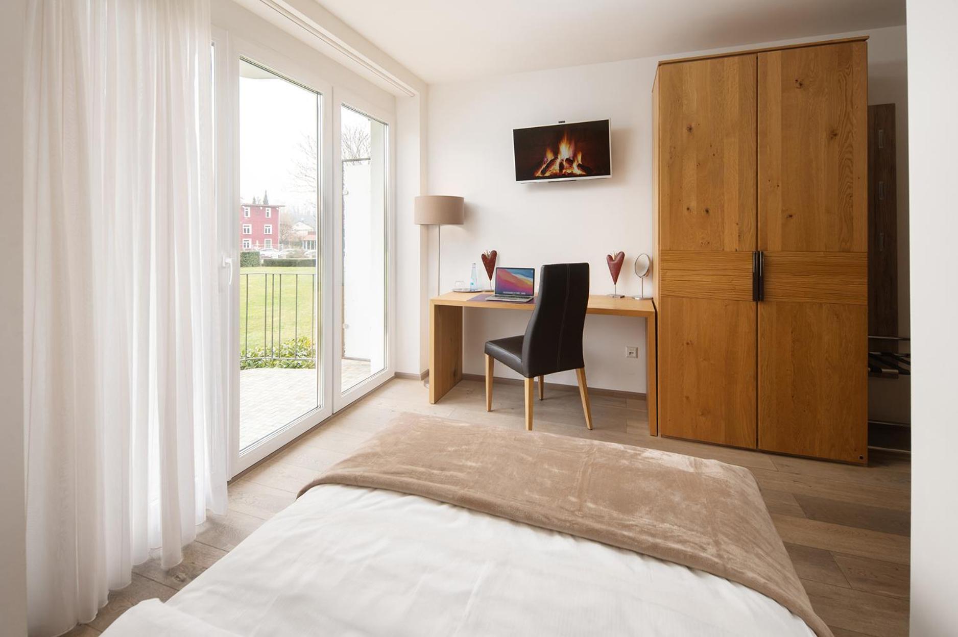 Hotel Vier Jahreszeiten An Der Therme & Kliniken Bad Krozingen Naehe Freiburg & Schwarzwald Ideal Fuer Wellness Kur & Business Ausfluege 24H Check In- Wlan & Parken Gratis 外观 照片