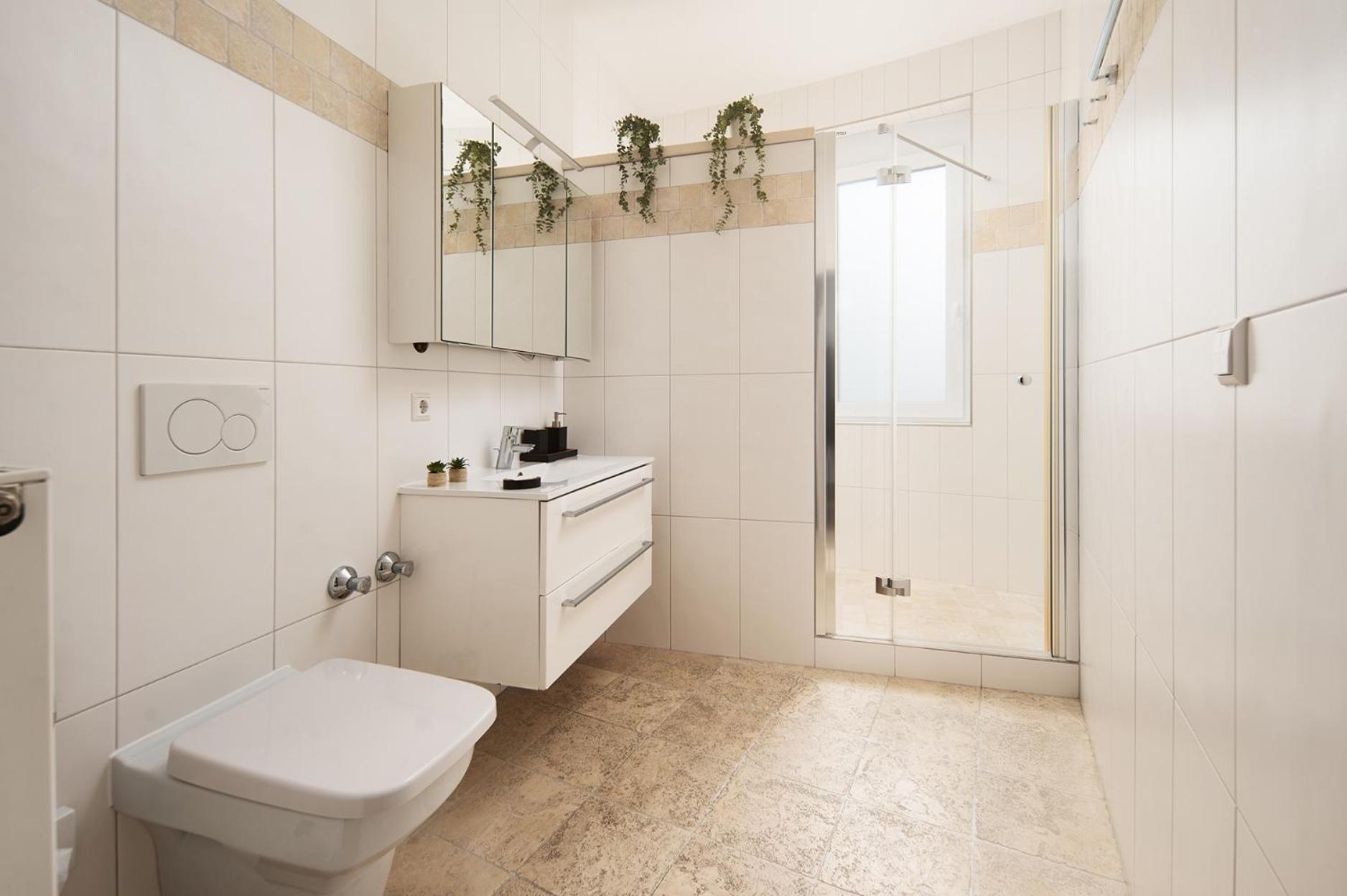 Hotel Vier Jahreszeiten An Der Therme & Kliniken Bad Krozingen Naehe Freiburg & Schwarzwald Ideal Fuer Wellness Kur & Business Ausfluege 24H Check In- Wlan & Parken Gratis 外观 照片