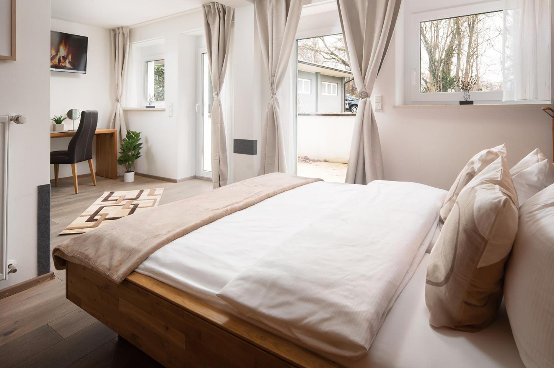 Hotel Vier Jahreszeiten An Der Therme & Kliniken Bad Krozingen Naehe Freiburg & Schwarzwald Ideal Fuer Wellness Kur & Business Ausfluege 24H Check In- Wlan & Parken Gratis 外观 照片